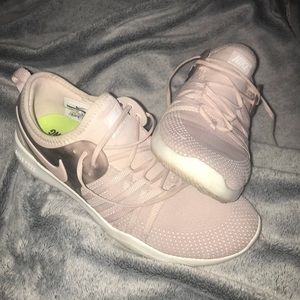 NIKE Free Training - Blush